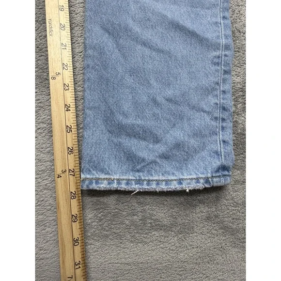 Levis 501‎ Jeans Womens Measured 34x28 Original Cropped Button Fly Distressed - Picture 4 of 9